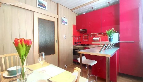 Prodej bytu 2+1 39 m² Ke Strašnické, Praha - Strašnice