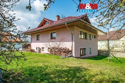 Prodej rodinného domu 238 m², pozemek 820 m² Třešovice