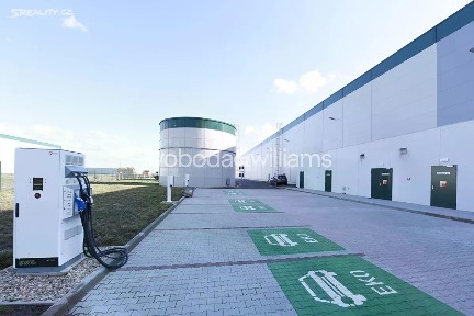 Pronájem výrobní haly, prostoru 3095 m²