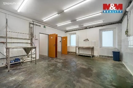 Pronájem výrobní haly, prostoru 98 m²
