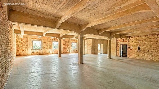 Prodej komerční nemovitosti 1600 m² Slavice, Cheb