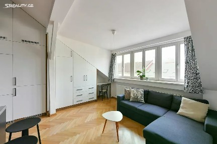 Prodej bytu 2+kk 43 m² Sázavská, Praha - Vinohrady
