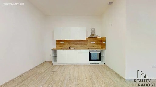 Prodej bytu 2+kk 80 m² Karlovo nám., Třebíč - Vnitřní Město