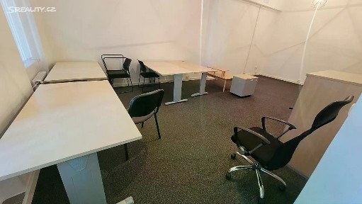 Pronájem kanceláře 42 m² Praha - Karlín
