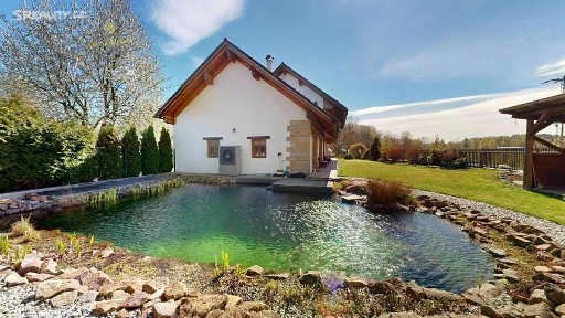 Prodej rodinného domu 638 m², pozemek 1266 m² Okna