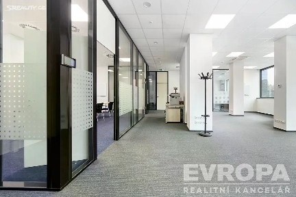 Pronájem kanceláře 272 m²