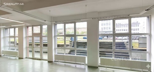 Pronájem obchodního prostoru 162 m² J. A. Bati, Zlín