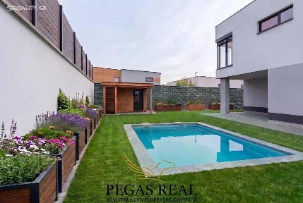 Prodej rodinného domu 167 m², pozemek 336 m² Hajany