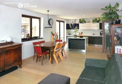 Prodej bytu 4+kk 147 m² Střední, Moravany