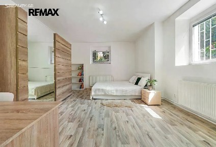 Prodej bytu 3+kk 62 m² Dvořeckého, Praha - Břevnov