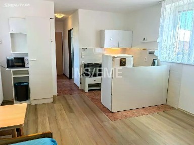 Pronájem bytu 1+kk 30 m² Ulička, Modřice