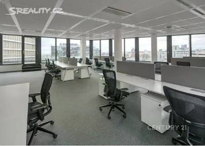 Pronájem kanceláře 1070 m² Pikrtova, Praha - Nusle
