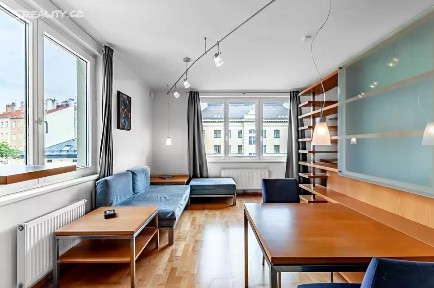 Pronájem bytu 1+kk 40 m² U Zvonařky, Praha - Vinohrady
