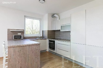 Pronájem bytu 2+kk 56 m² Hevlínská, Praha - Zličín
