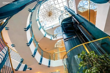 Pronájem obchodního prostoru 3300 m² Praha