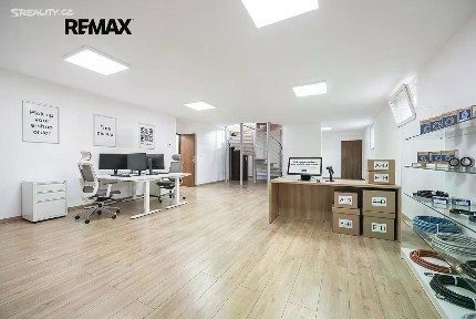 Pronájem obchodního prostoru 150 m² Chrudimská, Praha - Vinohrady