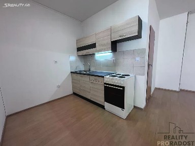 Pronájem bytu 1+kk 50 m² Národní třída, Hodonín