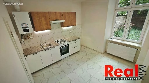 Pronájem bytu 3+1 69 m² Grohova, Brno - Veveří