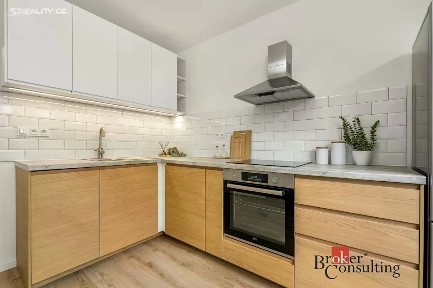 Pronájem bytu 3+1 79 m² Urbánkova, Praha - Modřany