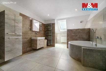 Prodej rodinného domu 290 m², pozemek 1428 m² Ústí nad Orlicí