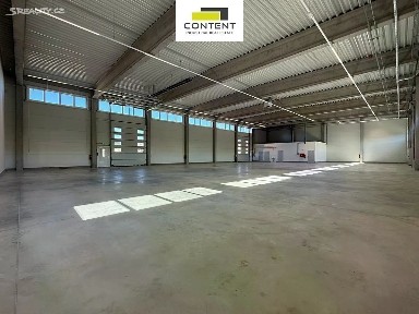 Pronájem výrobní haly, prostoru 1026 m²