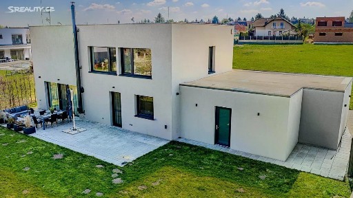 Prodej rodinného domu 194 m², pozemek 705 m² U Vodárny, Jesenice