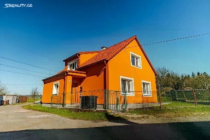 Prodej rodinného domu 180 m², pozemek 672 m² Semanín