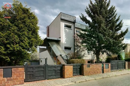 Prodej rodinného domu 250 m², pozemek 625 m² Lipová, Hostivice