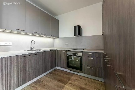 Pronájem bytu 2+kk 44 m² U Komína, Praha - Radlice