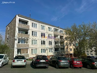 Prodej bytu 2+1 65 m² nám. Petra Obrovce, Louny