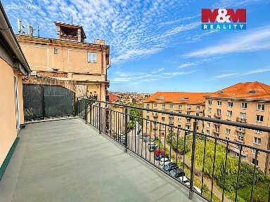 Prodej bytu 2+kk 111 m² U družstva Repo, Praha - Nusle