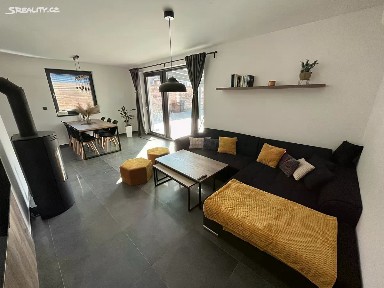 Prodej rodinného domu 100 m², pozemek 800 m² Milovice