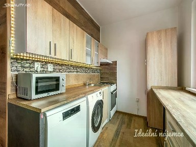 Praha, Praha 10, Malešice, Nad úžlabinou