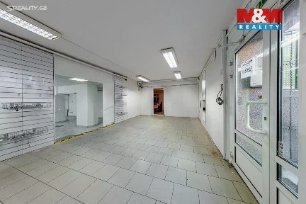 Prodej obchodního prostoru 147 m² Vítězná, Karlovy Vary - Drahovice