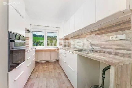 Prodej rodinného domu 258 m², pozemek 1107 m² Všemina