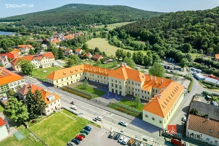 Pronájem bytu 1+kk 47 m² Jince
