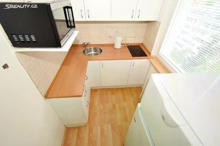 Pronájem bytu 1+kk 30 m² Pejevové, Praha - Modřany