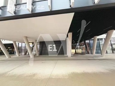 Pronájem kanceláře 700 m² Pod dráhou, Praha - Holešovice