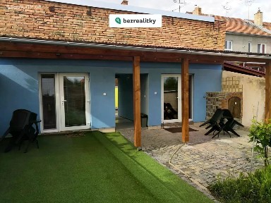 Prodej rodinného domu 271 m², pozemek 471 m² Dlážděná, Zaječí
