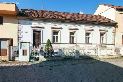 Prodej rodinného domu 165 m², pozemek 310 m² Pod špitálem, Praha - Zbraslav