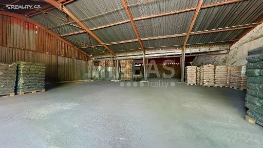 Pronájem skladového prostoru 760 m²