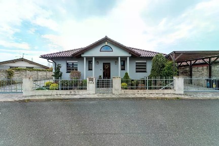 Prodej rodinného domu 125 m², pozemek 693 m² Za Stodolama, Šestajovice