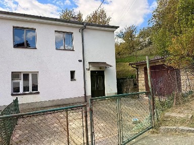 Prodej rodinného domu 260 m², pozemek 2151 m² Stráň, Luhačovice