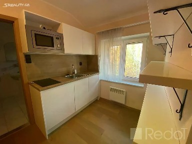 Pronájem bytu 2+1 58 m² Karlovy Vary - Doubí