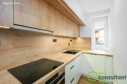 Prodej bytu 3+1 62 m² Okružní, Meziboří