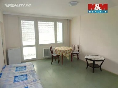 Pronájem bytu 1+kk 35 m² Hrubínova, Hradec Králové - Pražské Předměstí