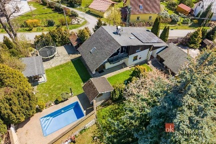 Prodej rodinného domu 146 m², pozemek 851 m²