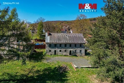 Prodej rodinného domu 180 m², pozemek 834 m²