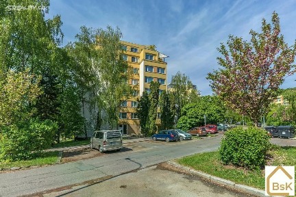 Prodej bytu 3+1 62 m² Šimůnkova, Praha - Kobylisy