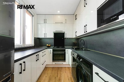 Prodej bytu 2+1 55 m² Jiřinková, Ostrava - Poruba